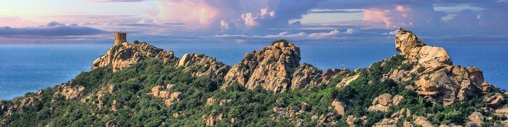 Roccapina, Séjourner avant une randonnée en Corse - Ribellinu
